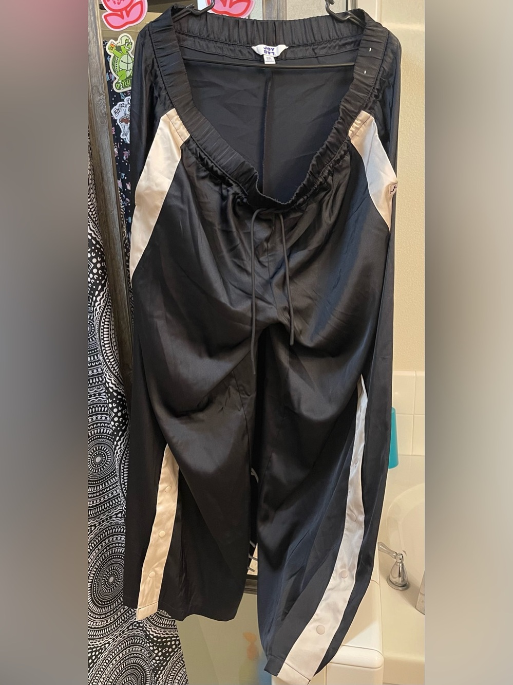 JoyLab Black Sweatpants with Cream Side Panels